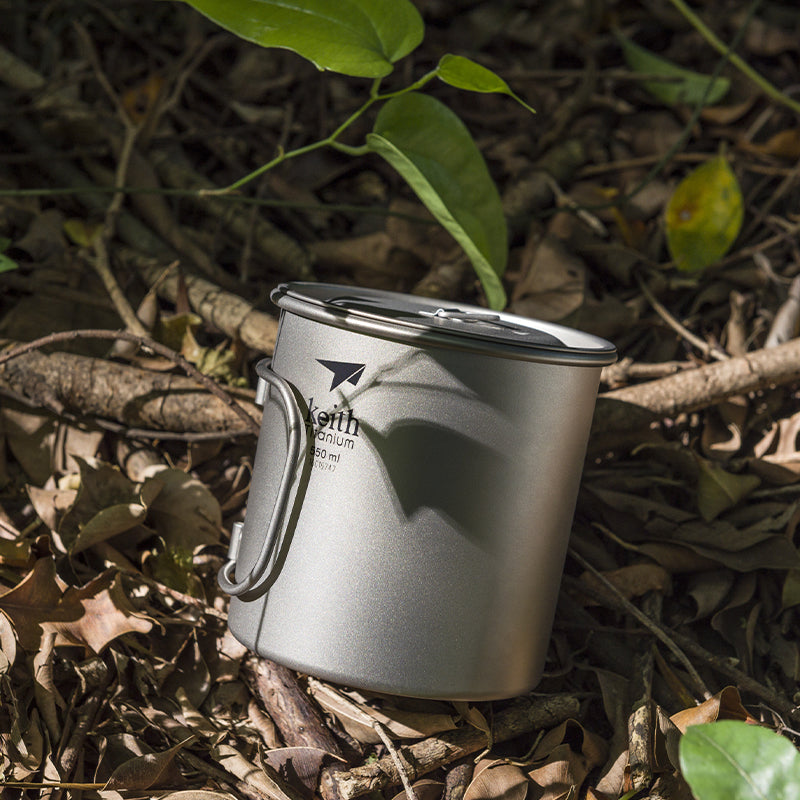 KEITH Titanium Ti3206 Single-Wall Mug with Folding Handle and Lid - 18.6 fl oz