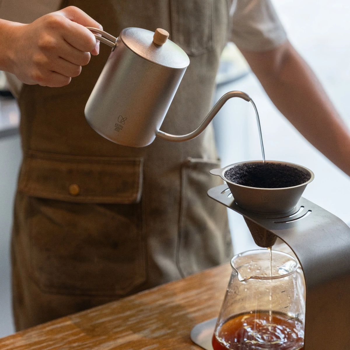 KEITH Titanium Handled Kettle, 350 ml- Ti3626