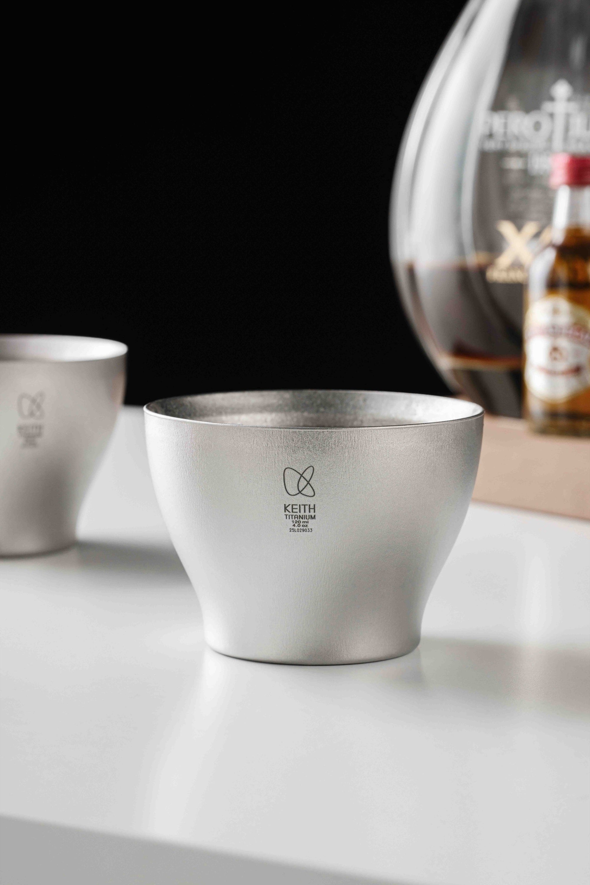 Keith Titanium Ti3909 Huaiyue cup in a spirits setting